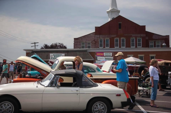 Vintage Vehicles in the Valley